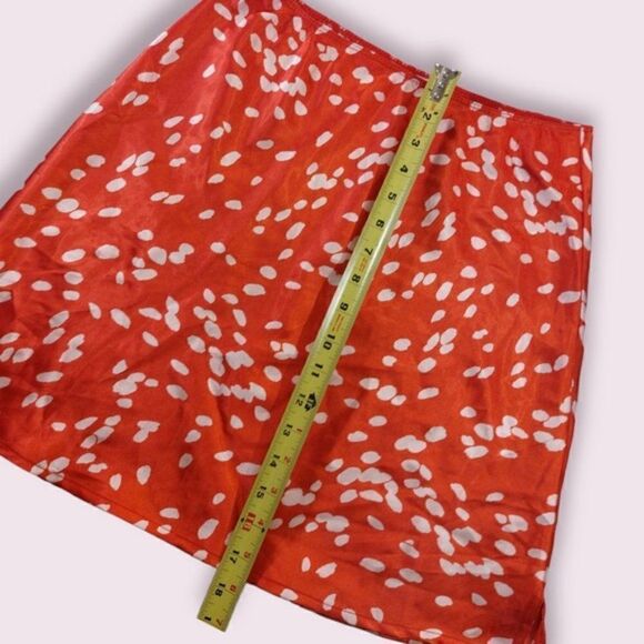 Topshop Red Dalmatian Satin Mini Skirt - Picture 6 of 6